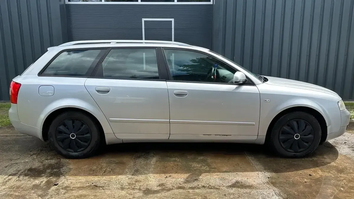 Używany Audi A4 130 KM (95 kW) 2004 Srebrny Kombi