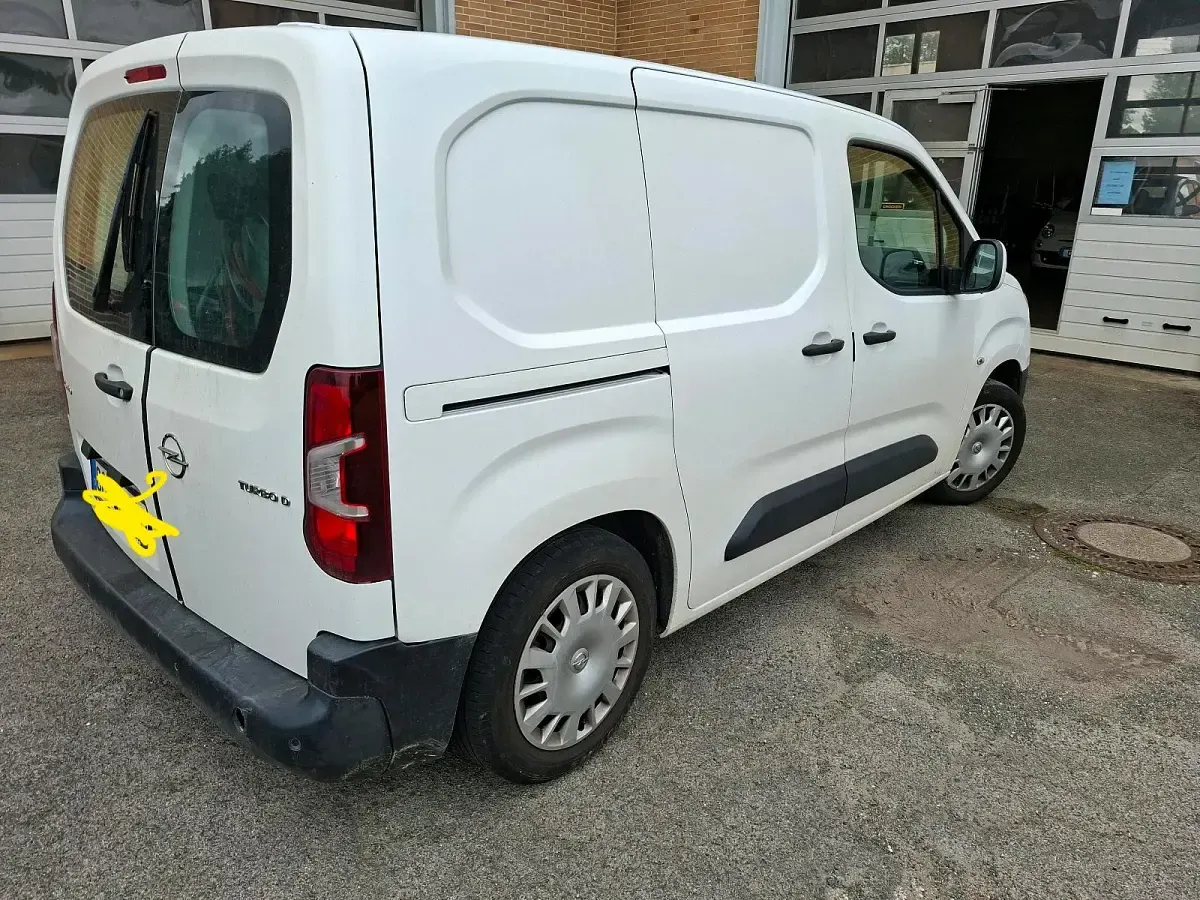 Gebraucht Opel Combo 102 PS (75 kW) 2019 Weiß Van / Kleinbus