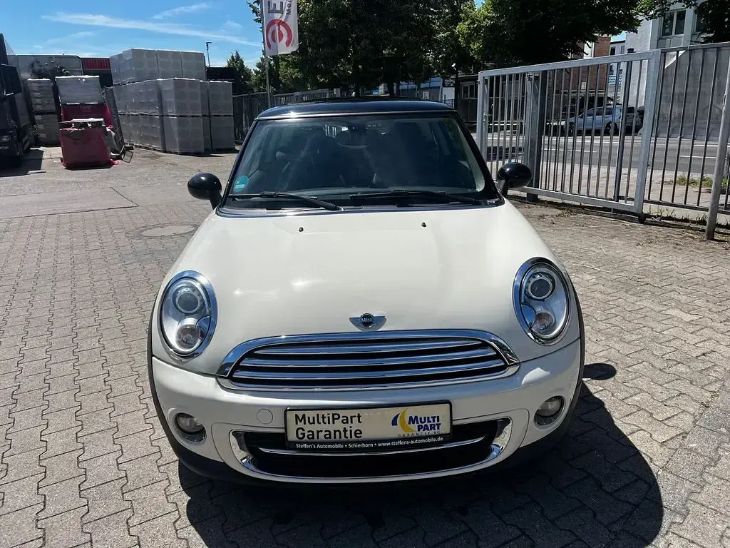 Gebraucht Mini Cooper D 111 PS (81 kW) 2014 Weiß Kleinwagen