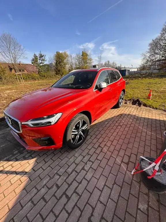 Gebraucht Volvo XC60 R-Design 235 PS (172 kW) 2018 Rot SUV