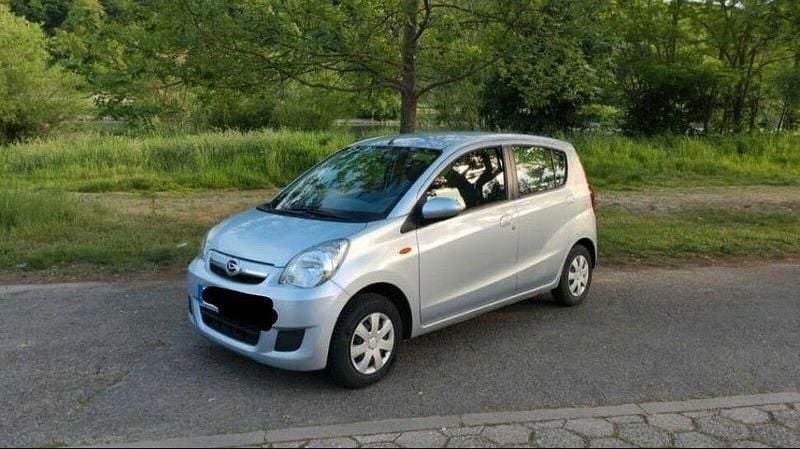 Silber Gebraucht 2008 Daihatsu Cuore Kleinwagen | 1.800 € (Fairer Preis) - Bild 1/4
