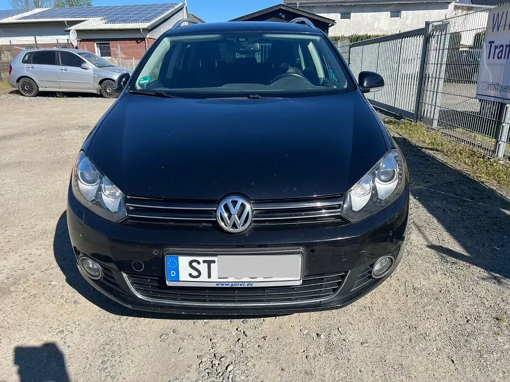 Gebraucht VW Golf VI Style 105 PS (77 kW) 2012 Schwarz Kleinwagen
