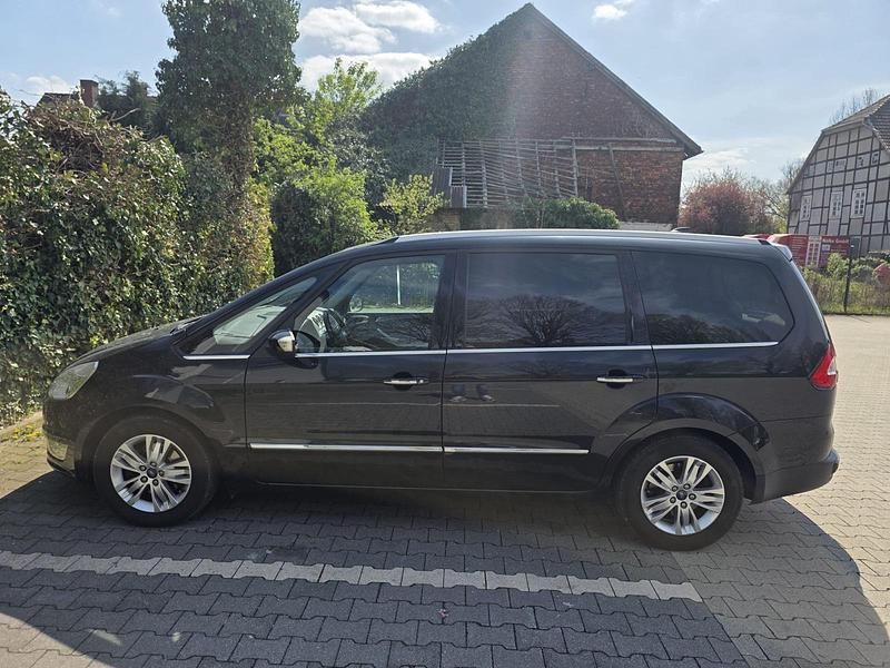 Gebraucht Ford Galaxy Titanium 140 PS (102 kW) 2011 Schwarz Van / Kleinbus