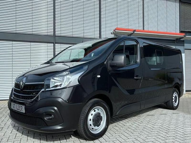 Schwarz midnight Gebraucht 2021 Renault Trafic Komfort Van | 26.890 € (Etwas zu teuer) - Bild 1/4
