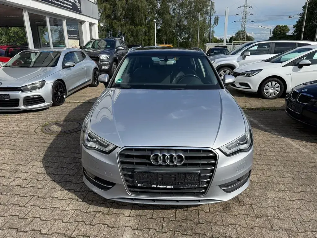 Gebraucht Audi A3 Ambiente 110 PS (80 kW) 2015 Grau Limousine