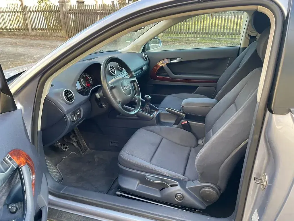Gebraucht Audi A3 Ambiente 140 PS (102 kW) 2003 Grau Kleinwagen