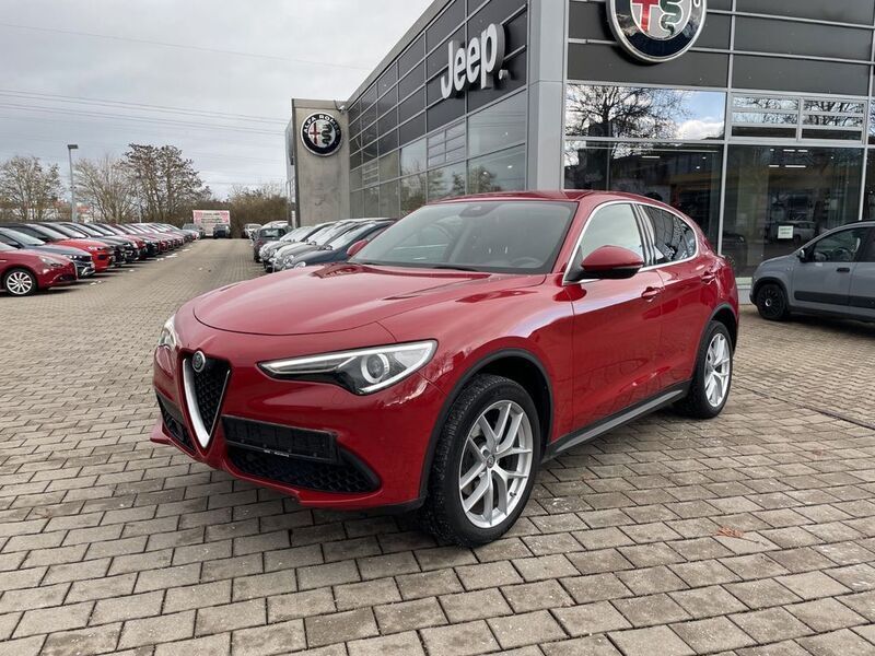 Rot Gebraucht 2020 Alfa Romeo Stelvio Super SUV | 33.490 € (Fairer Preis) - Bild 1/4