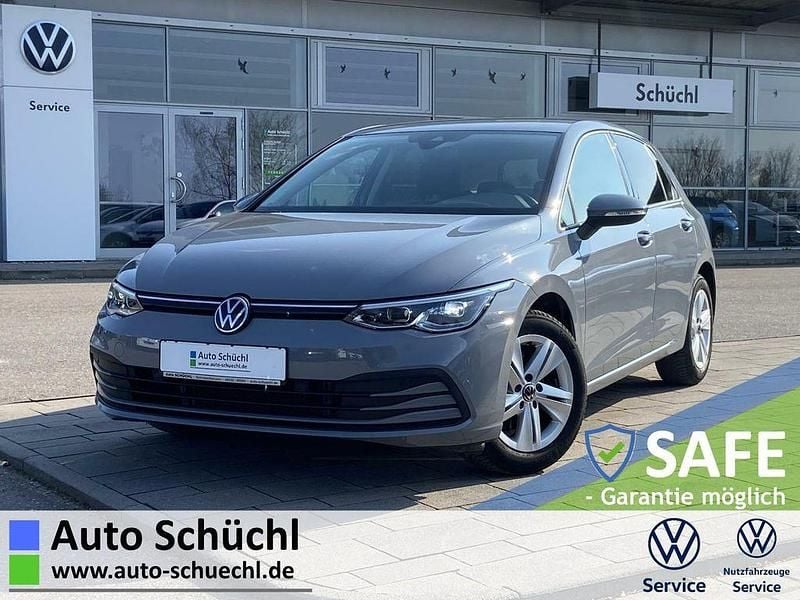 Gebraucht VW Golf VIII Active 131 PS (96 kW) 2023 Grau Limousine