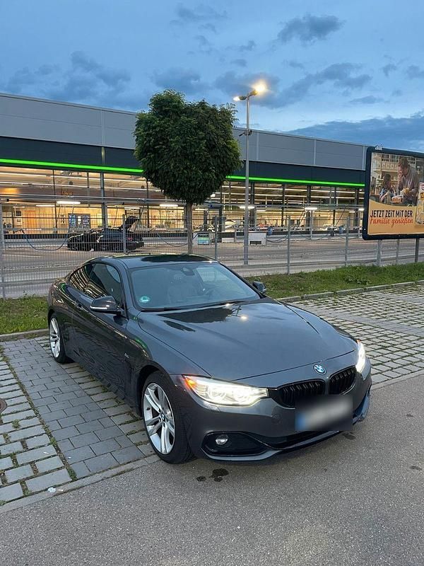 Grau Gebraucht 2017 BMW 420 Sport Line Coupé | 23.600 € (Teuer) - Bild 1/4