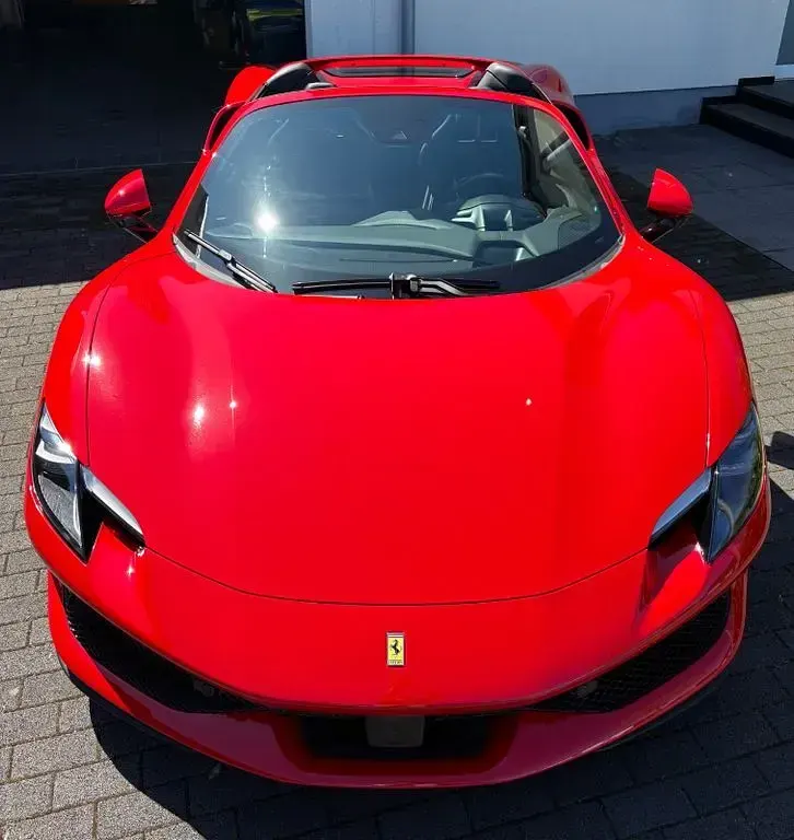 Nouă Ferrari 296 829 CP (609 kW) 2025 Roșu Cabrio
