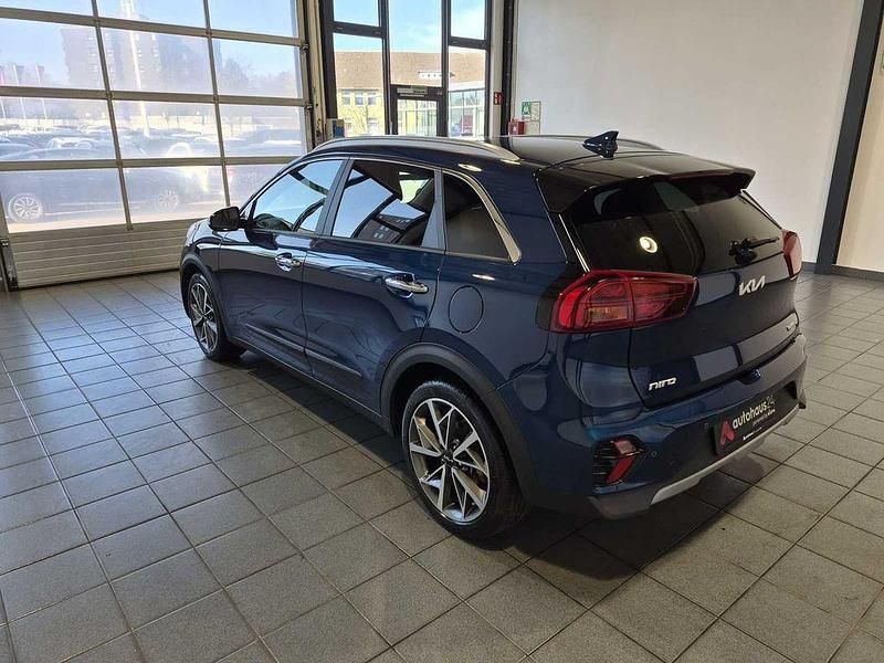 Gebraucht Kia Niro 141 PS (103 kW) 2022 Blau SUV