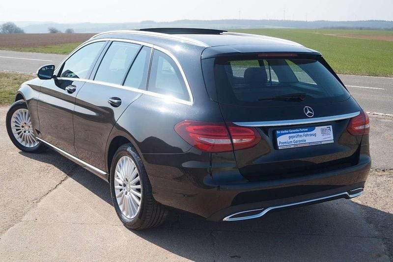 Gebraucht Mercedes C180 156 PS (114 kW) 2015 Obsidianschwarz  metalliclack Kombi