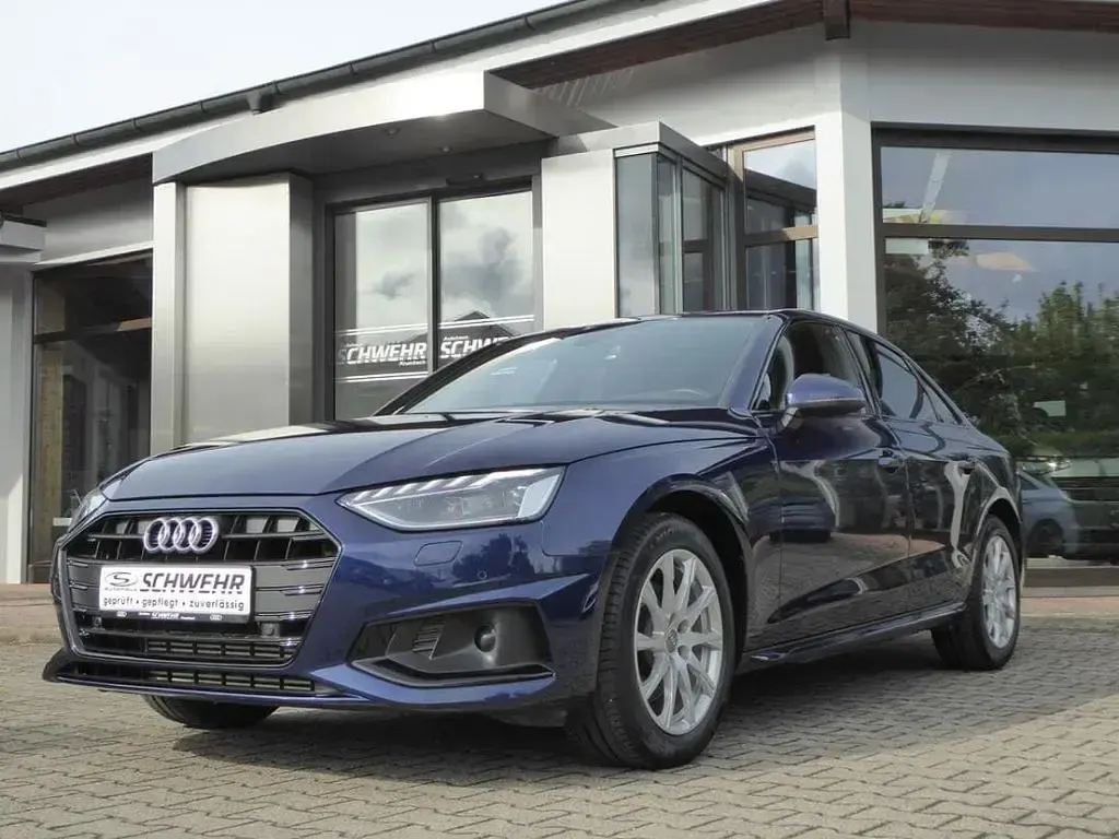 Gebraucht Audi A4 Advanced Plus 150 PS (110 kW) 2019 Blau Limousine