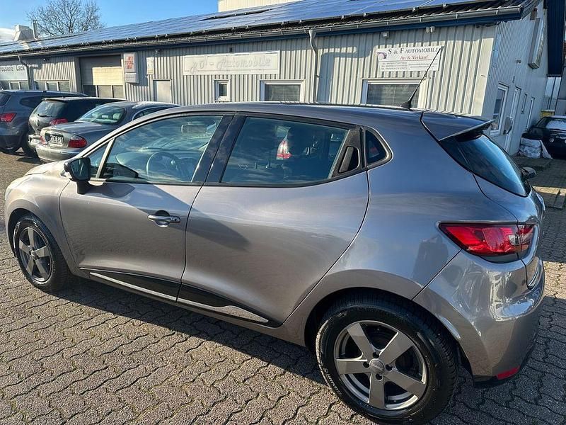 Gebraucht Renault Clio IV 75 PS (55 kW) 2014 Grau Limousine