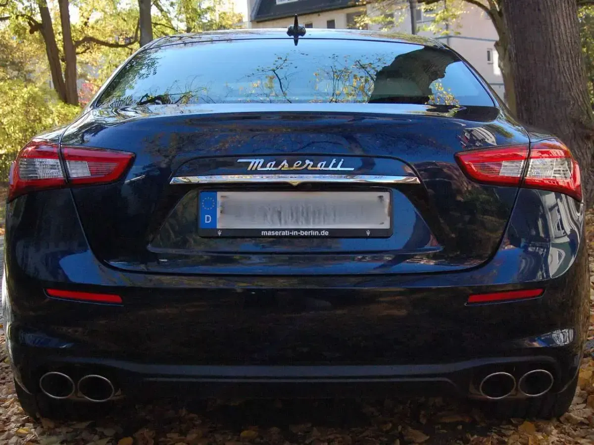 Gebraucht Maserati Ghibli GranLusso 349 PS (256 kW) 2019 Blau Limousine