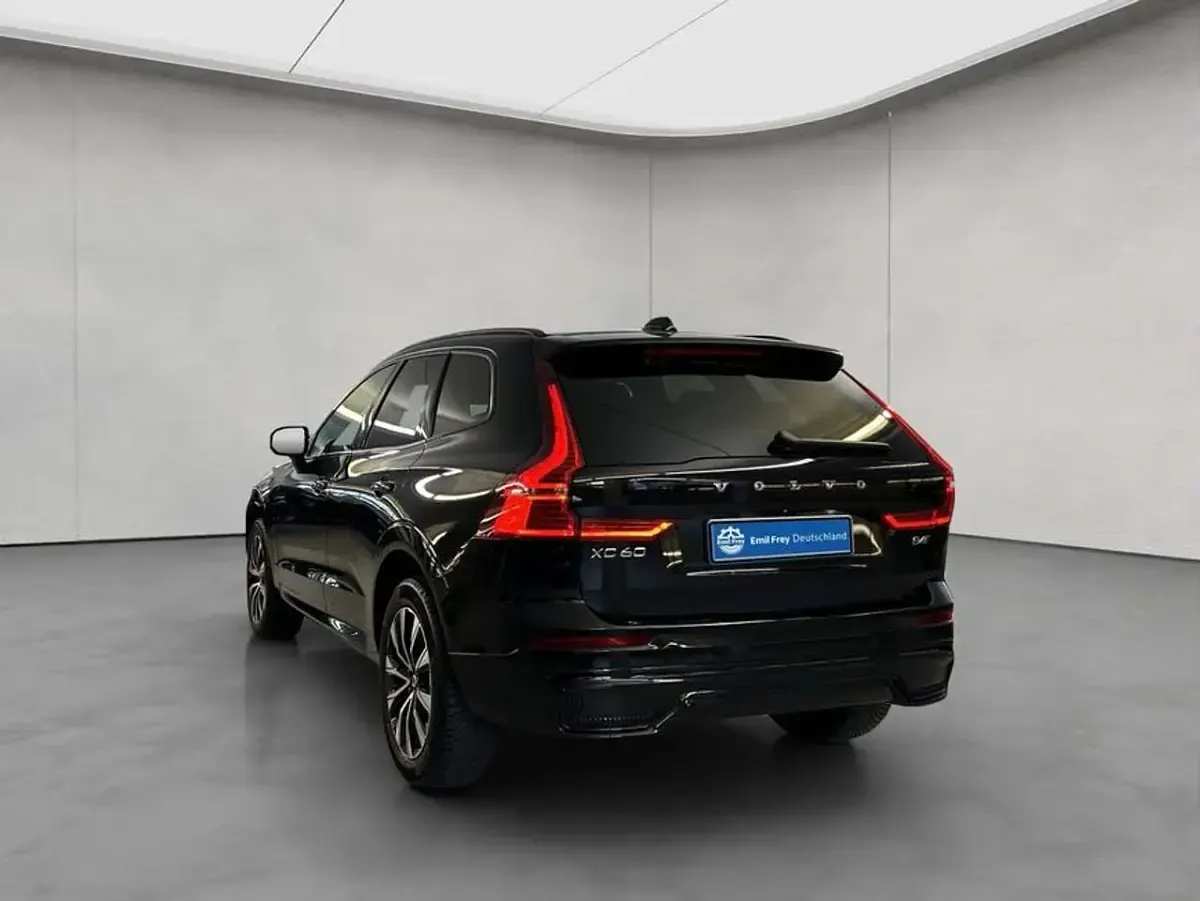 Gebraucht Volvo XC60 Plus 197 PS (144 kW) 2024 Schwarz SUV