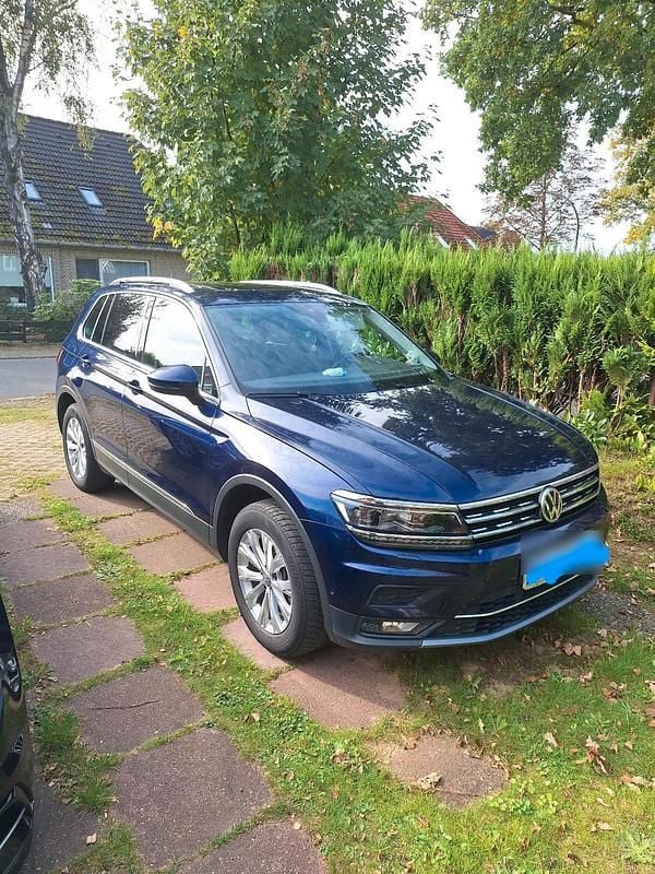 Blau Gebraucht 2019 VW Tiguan Highline SUV | 27.850 € (Fairer Preis) - Bild 1/4