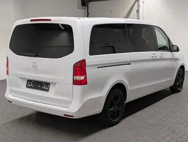 Gebraucht Mercedes V200 136 PS (100 kW) 2018 Arktikweiss Van / Kleinbus