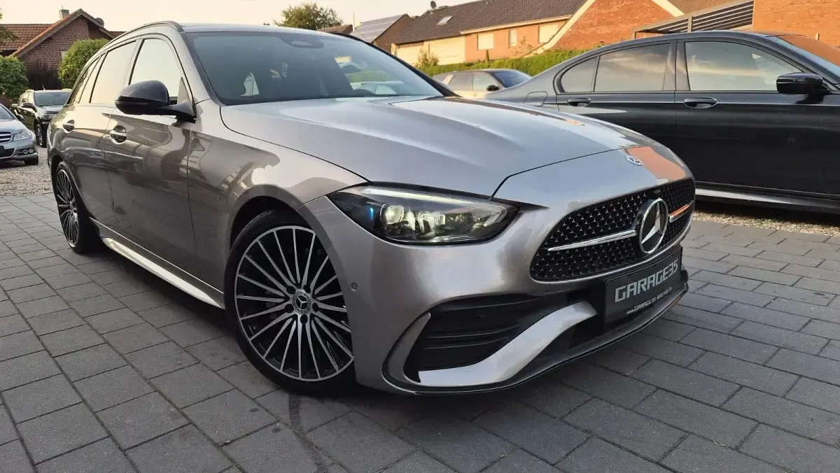 Gebraucht Mercedes 200 AMG 163 PS (119 kW) 2023 Silber Limousine
