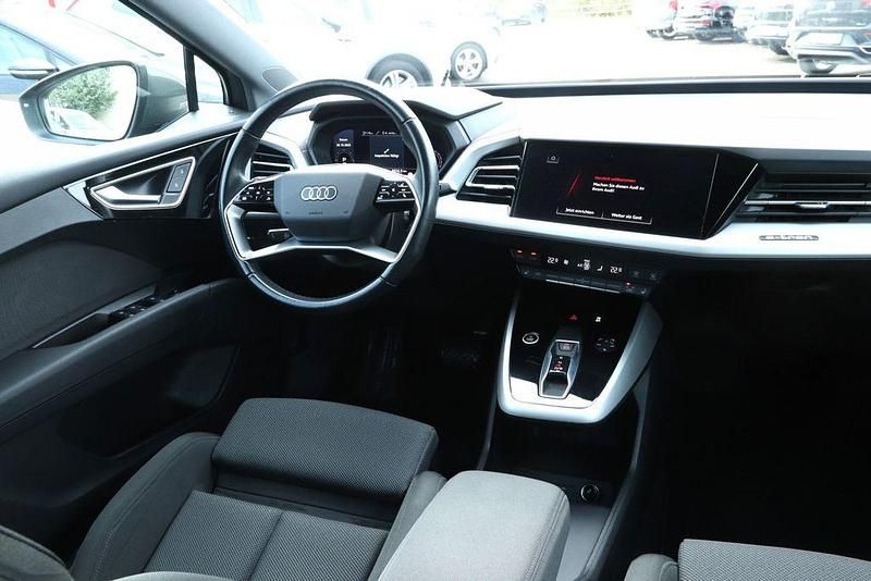 Gebraucht Audi Q4 e-tron Sport 150 kW (204 PS) 2021 Taifungrau SUV