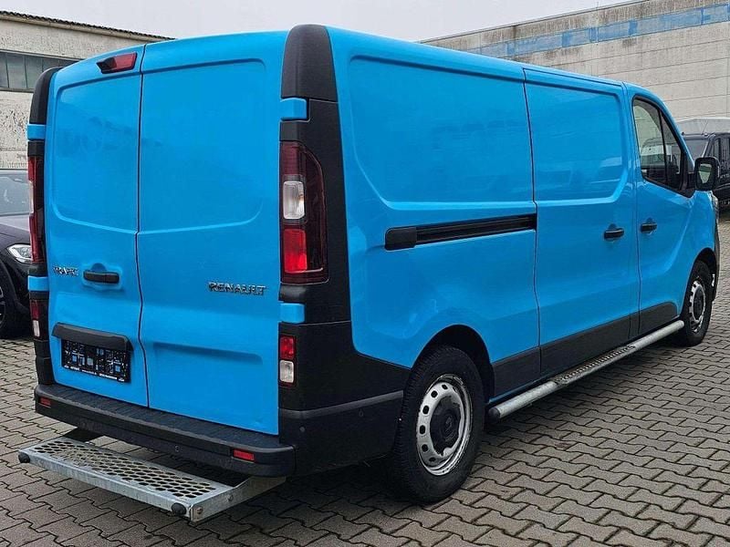 Gebraucht Renault Trafic Komfort 150 PS (110 kW) 2022 Blau Van / Kleinbus