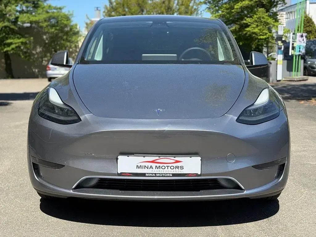 Second-hand Tesla Model Y 378 kW (514 CP) 2023 Argintiu SUV