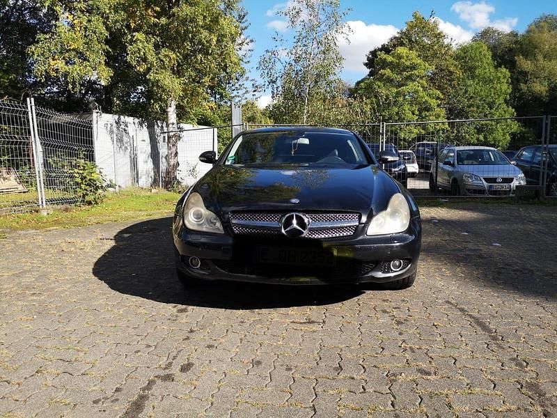 Schwarz Gebraucht 2005 Mercedes CLS350 Limousine | 5.555 € (Guter Preis) - Bild 1/4