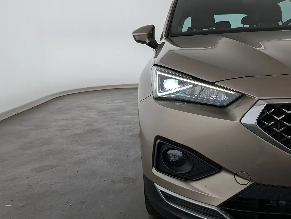 Gebraucht Seat Tarraco XCELLENCE 150 PS (110 kW) 2020 "titanium" beige SUV