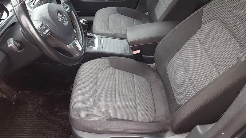 Gebraucht VW Passat Comfortline 140 PS (102 kW) 2012 Grau Kombi