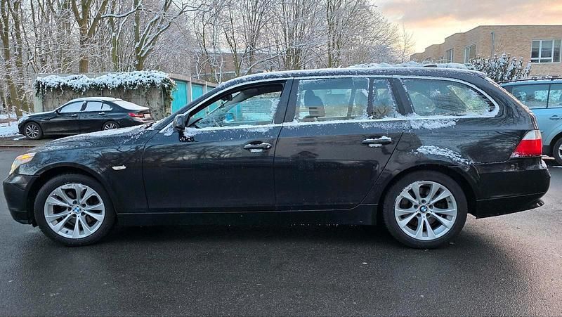 Gebraucht BMW 530 231 PS (169 kW) 2006 Schwarz Kombi