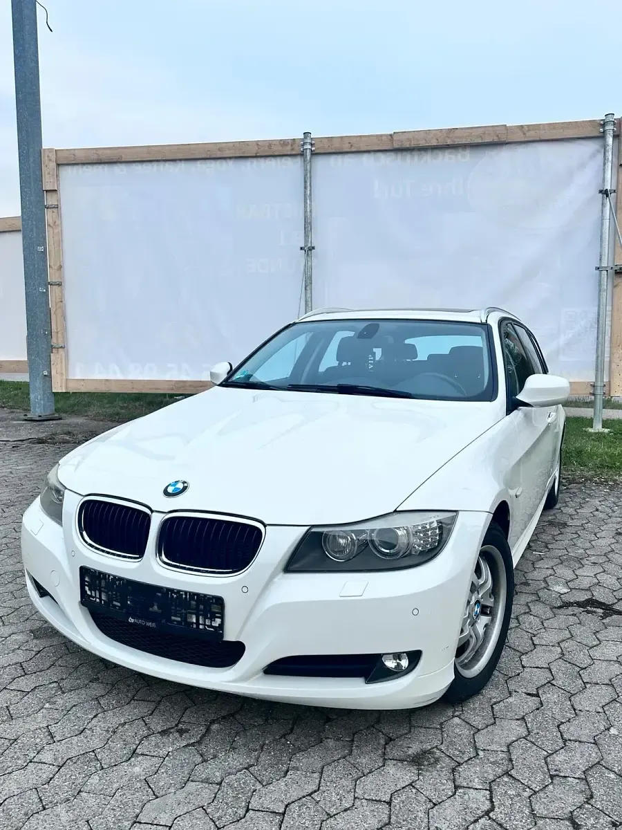Gebraucht BMW 320 170 PS (125 kW) 2011 Weiß Kombi