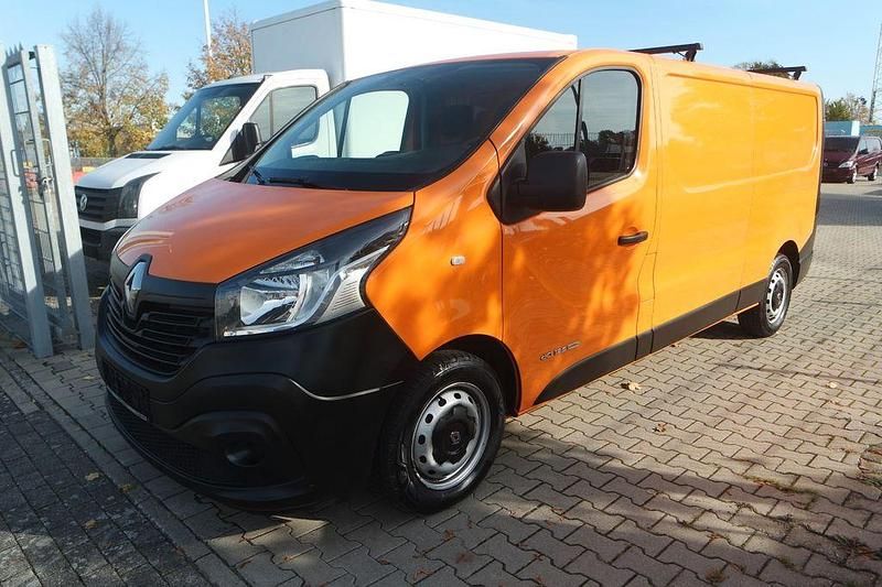 Orange Gebraucht 2017 Renault Trafic Komfort Van | 6.960 € (Guter Preis) - Bild 1/4