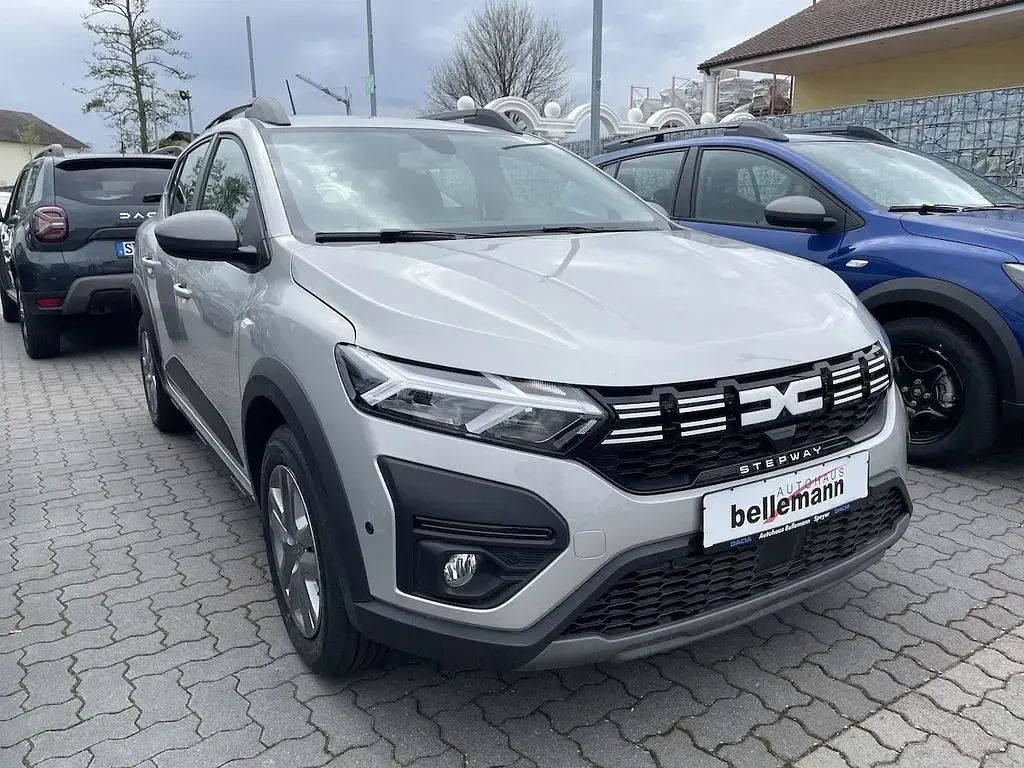 Gebraucht Dacia Sandero Expression 91 PS (66 kW) 2023 Silber Limousine