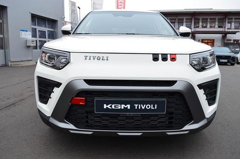 Neu SsangYong Tivoli 163 PS (119 kW) 2026 Grand white SUV