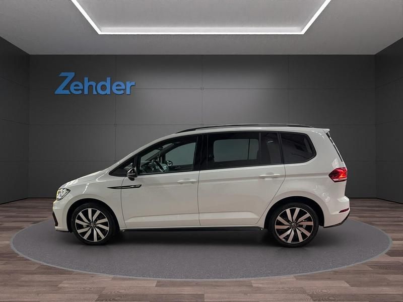 Gebraucht VW Touran Highline 150 PS (110 kW) 2025 Weiß Van / Kleinbus