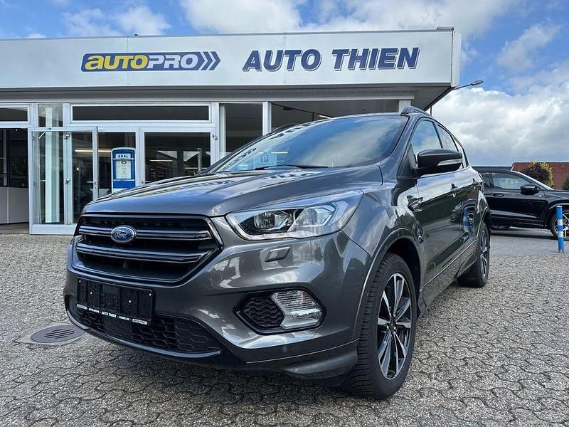 Grau Gebraucht 2019 Ford Kuga ST-Line SUV | 17.990 € (Etwas zu teuer) - Bild 1/4