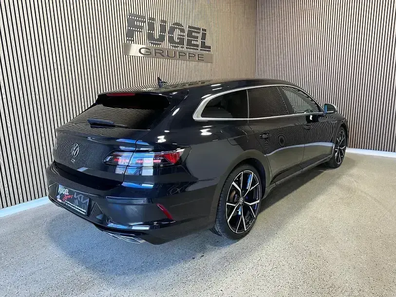 Gebraucht VW Arteon R 320 PS (235 kW) 2023 Deep black perleffekt Kombi