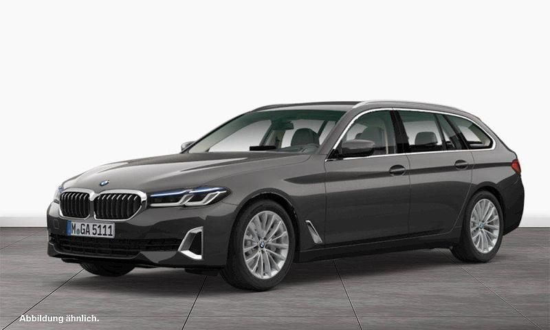 Grau Gebraucht 2021 BMW 530 Luxury Line Kombi | 44.690 € - Bild 1/3