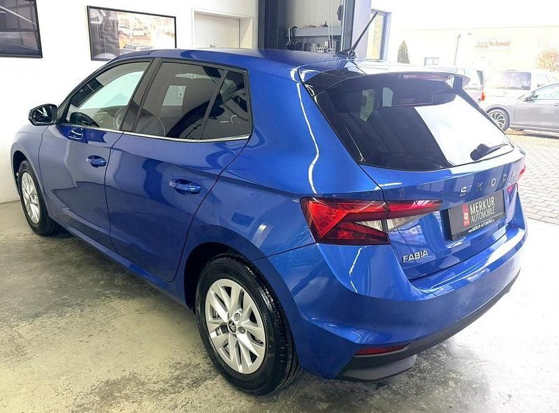 Gebraucht Skoda Fabia Selection 95 PS (69 kW) 2025 Blau Kleinwagen