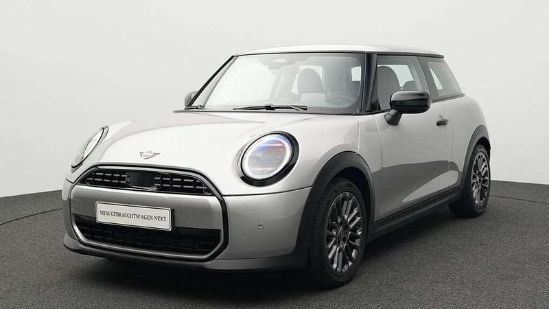 Grau Gebraucht 2024 Mini Cooper Classic Kleinwagen | 25.422 € (Fairer Preis) - Bild 1/4