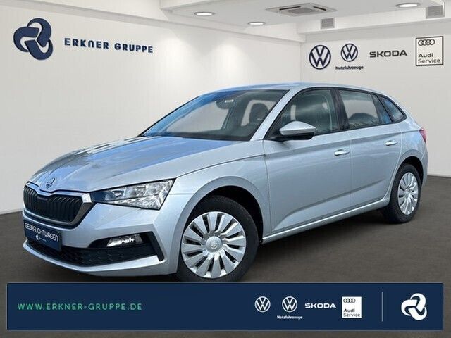 Brilliantsilber metallic Gebraucht 2022 Skoda Scala Active Kleinwagen | 16.399 € (Superpreis) - Bild 1/4