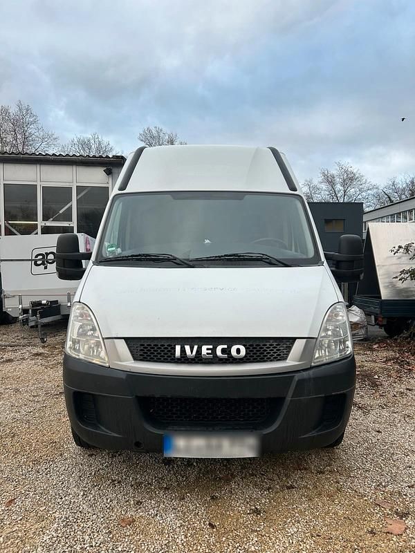 Weiß Gebraucht 2010 Iveco Daily Van | 5.500 € - Bild 1/4