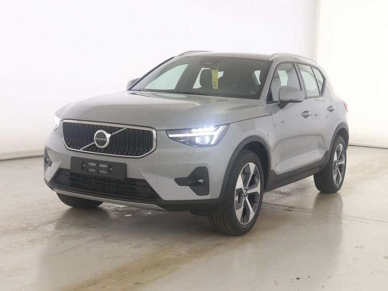 Vapour grey Gebraucht 2024 Volvo XC40 Core SUV | 34.400 € (Superpreis) - Bild 1/4