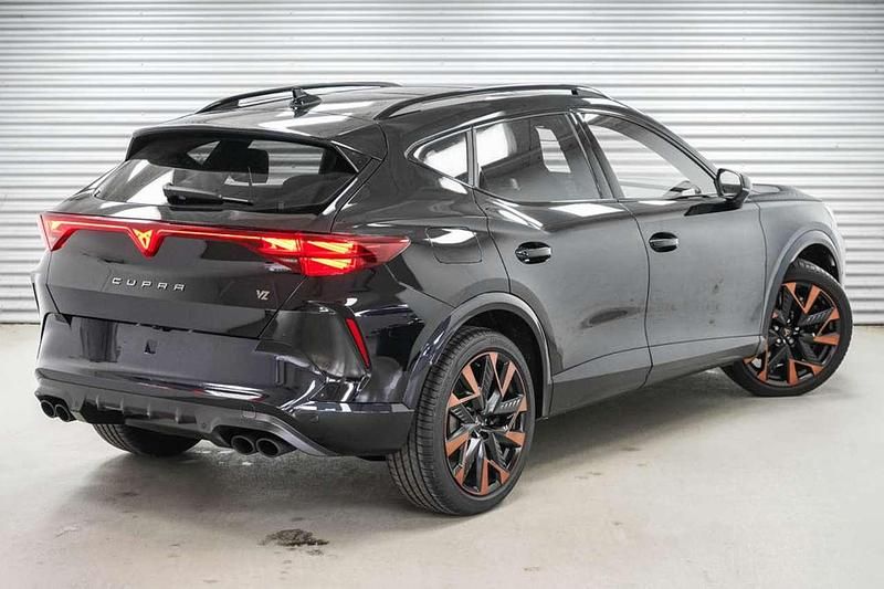 Neu Cupra Formentor VZ 333 PS (244 kW) 2025 Midnight black SUV