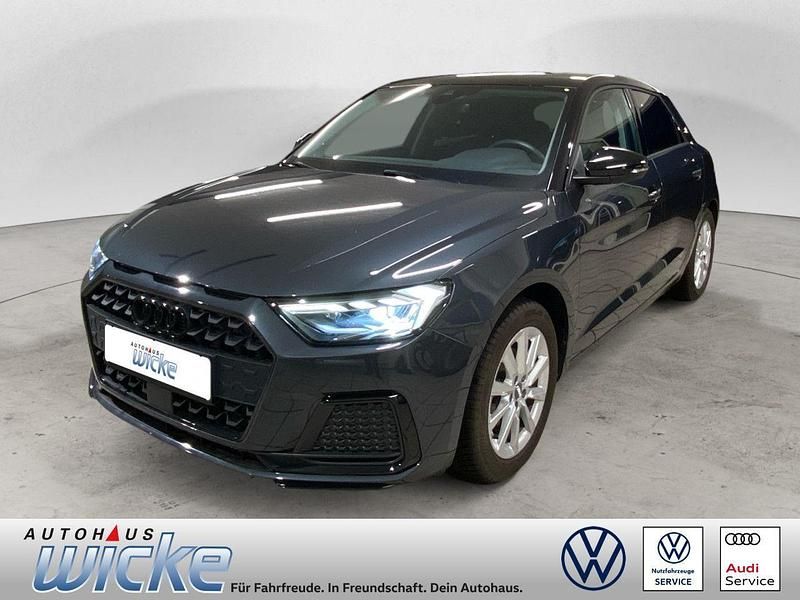 Grau Gebraucht 2023 Audi A1 Sportback Advanced Kleinwagen | 23.490 € (Fairer Preis) - Bild 1/4