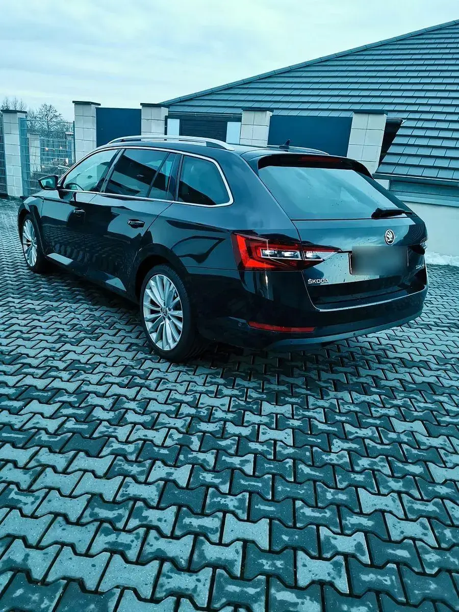 Gebraucht Skoda Superb Style 190 PS (139 kW) 2015 Schwarz Kombi