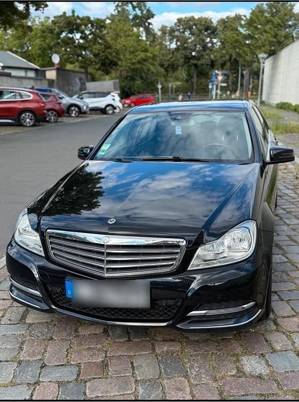Schwarz Gebraucht 2013 Mercedes C200 Elegance Limousine | 9.990 € (Fairer Preis) - Bild 1/4