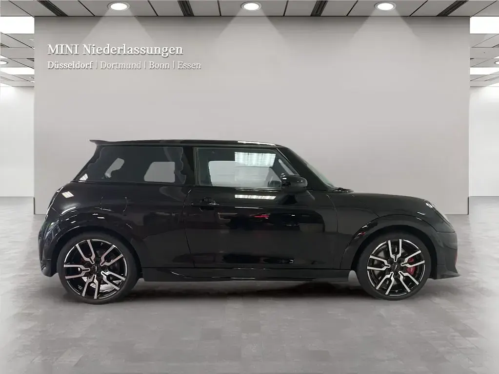 Gebraucht Mini John Cooper Works 231 PS (169 kW) 2025 Schwarz Kleinwagen