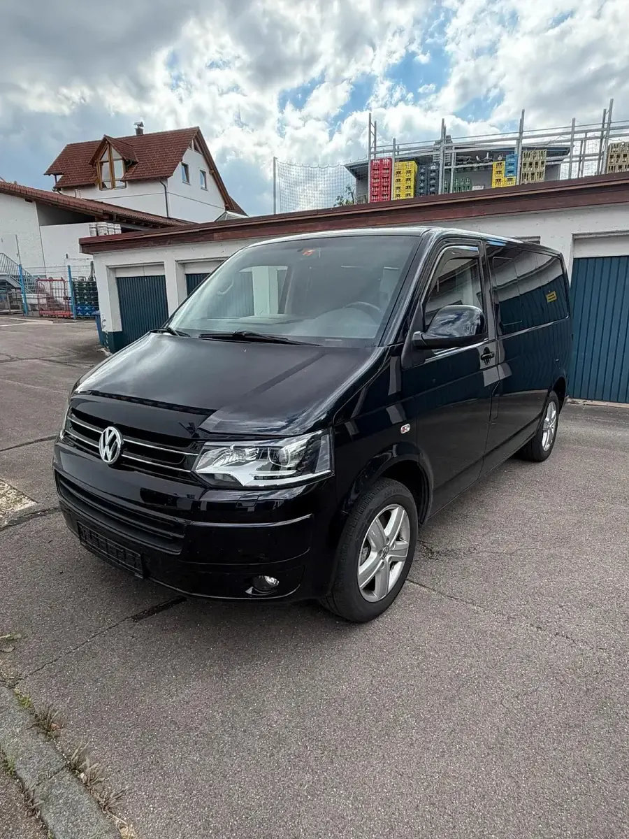 Gebraucht VW Multivan 179 PS (131 kW) 2013 Schwarz Van / Kleinbus