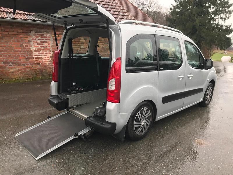 Gebraucht Citroën Berlingo 92 PS (67 kW) 2009 Silber Van / Kleinbus